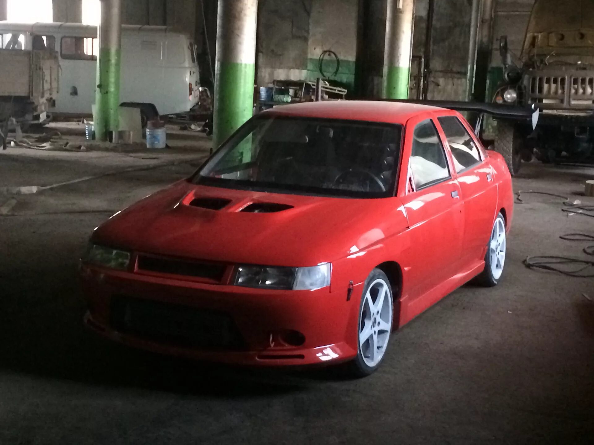 Тюнинг ваз 2110. ВАЗ 2110. Тюнингованные Лада 2110. ВАЗ 2110 Tuning EVO 6. Затюнингованная Лада 2110.