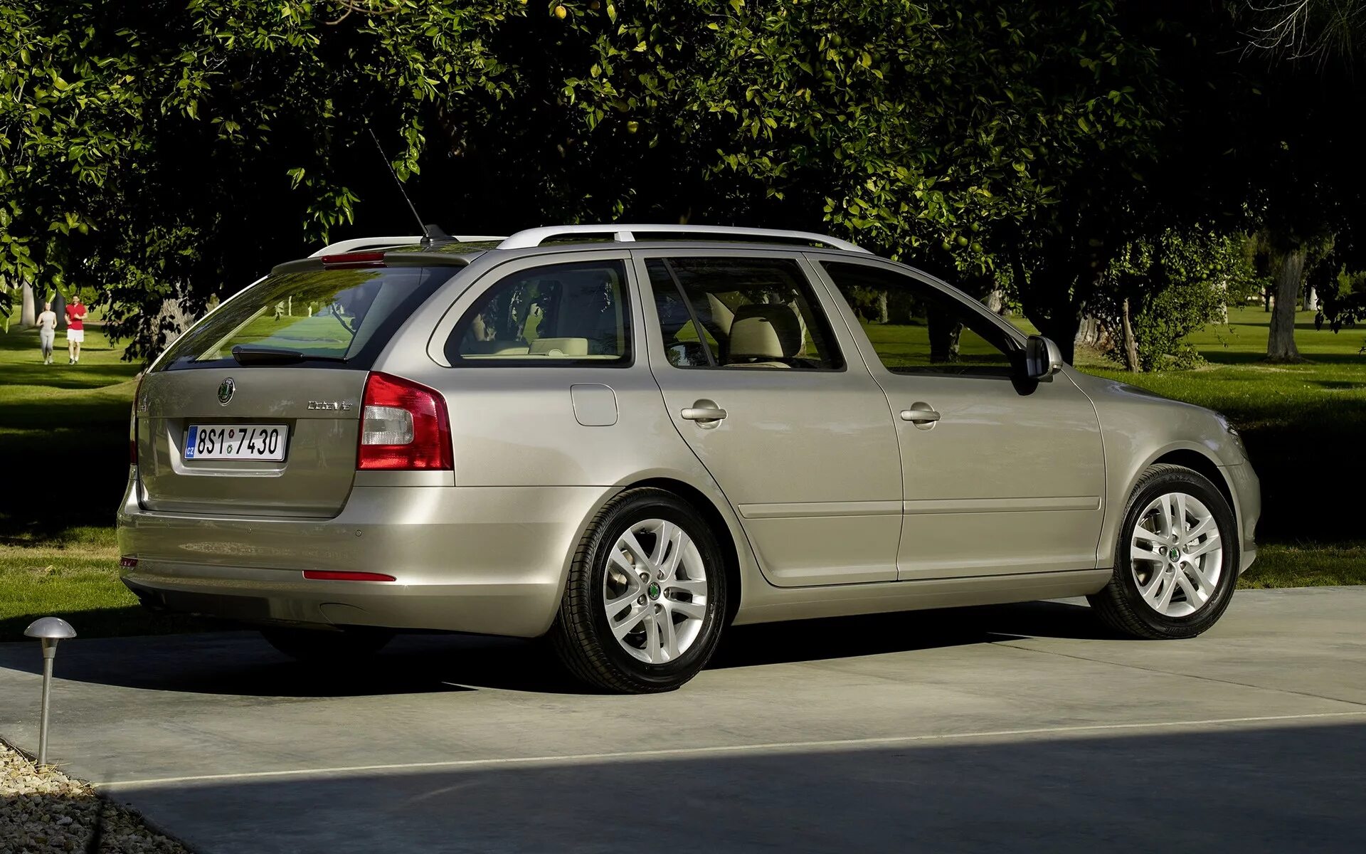 Д13 2008. Skoda Octavia Combi 2008. Шкода универсал 2004. Octavia Combi 1z5.