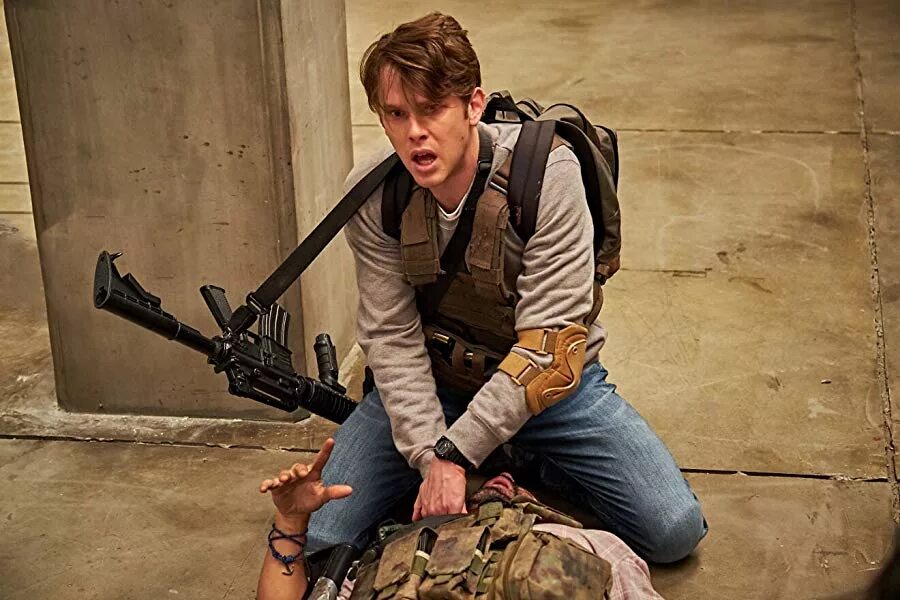 Taking point. Спенсер дэниелс. take point 2018. частная военная компания (2018). spencer фильм 2018.