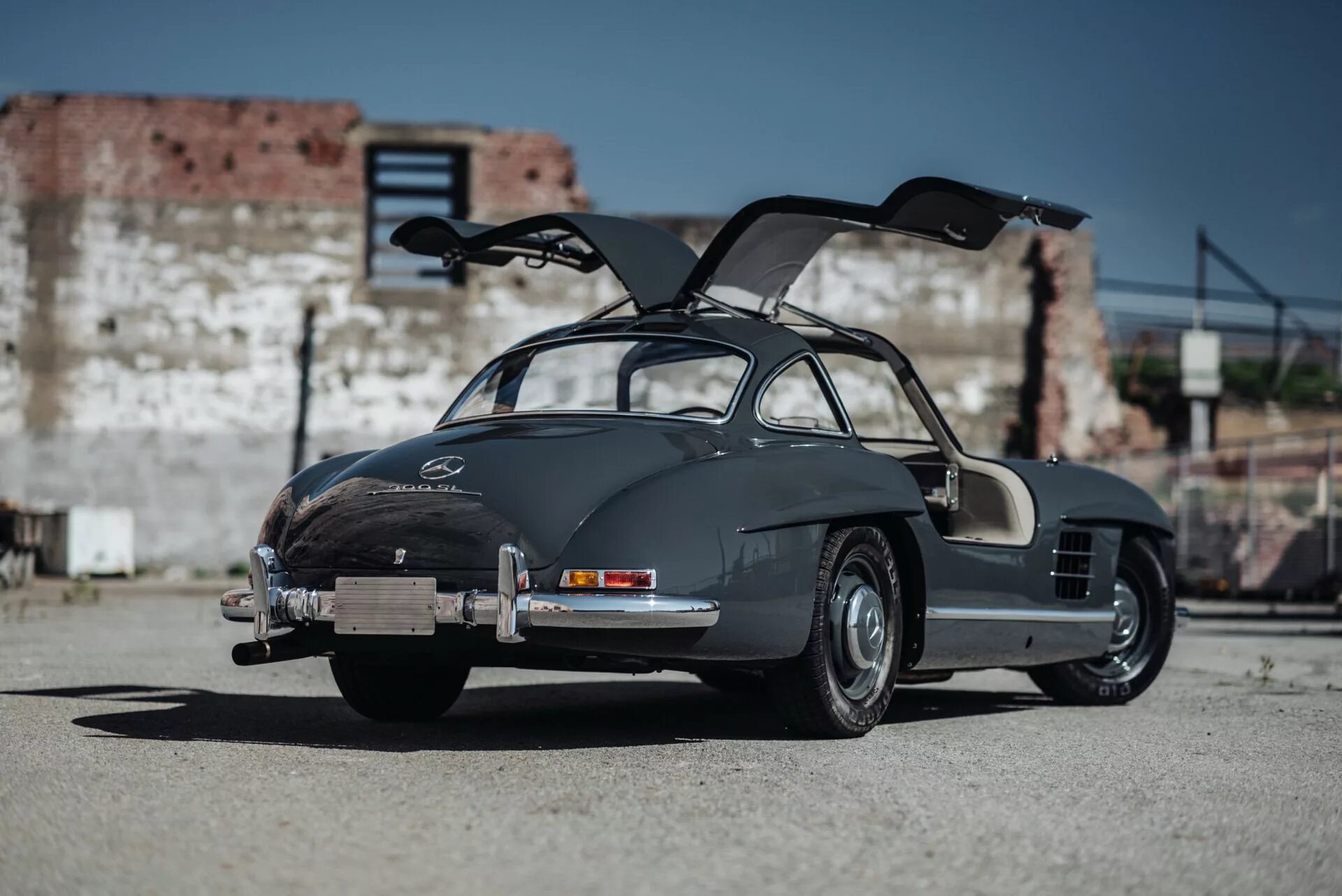 Mercedes benz 300 sl gullwing. Mercedes gullwing 300. Mercedes benz 300 sl gullwing. Mercedes gullwing 300. Mercedes-benz 300 sl roadster.