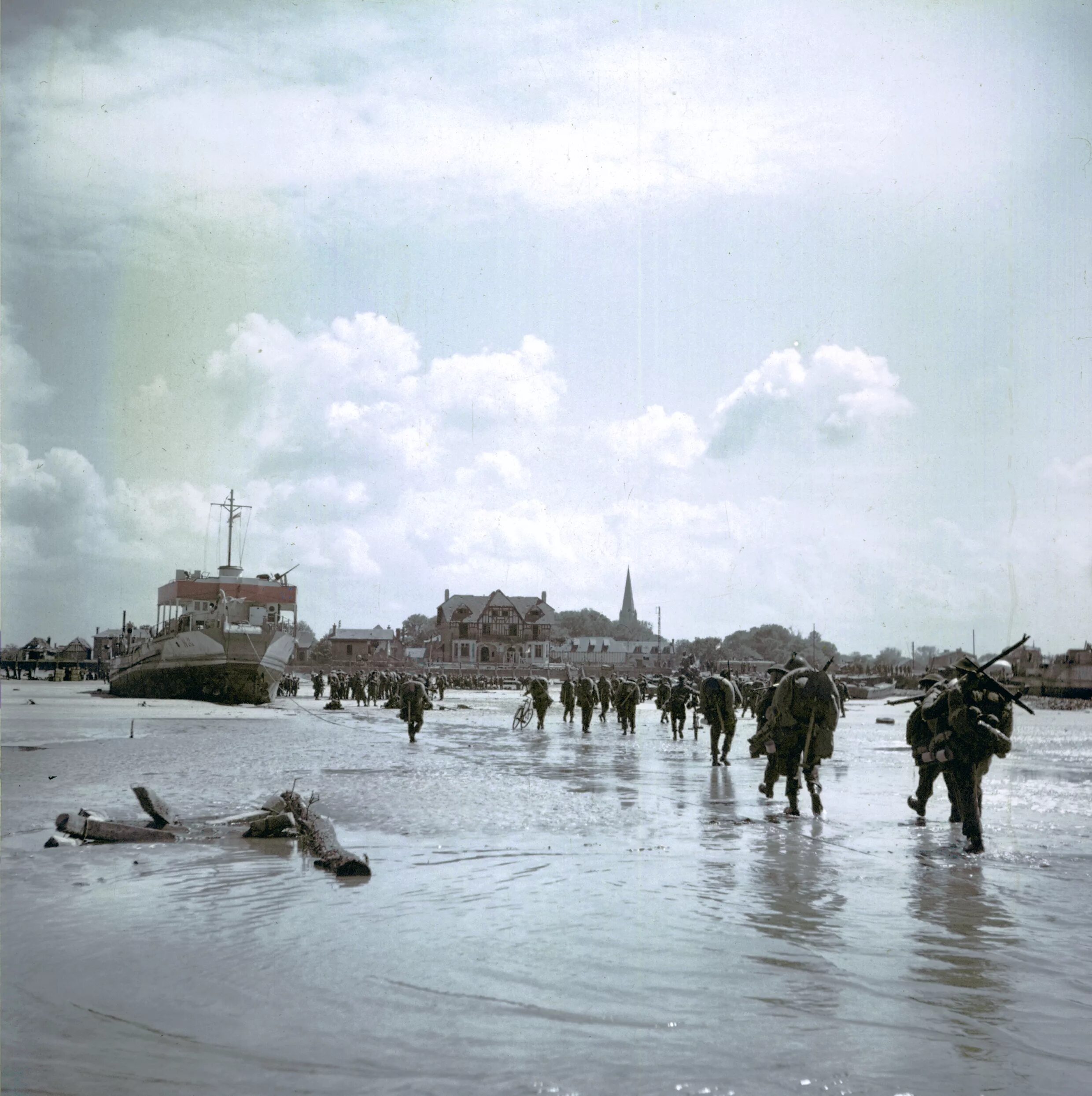 Высадка 1944 года. Высадка в Нормандии 1944. День д Нормандия 1944. Нормандия 1944 высадка союзников. Оверлорд высадка в Нормандии.