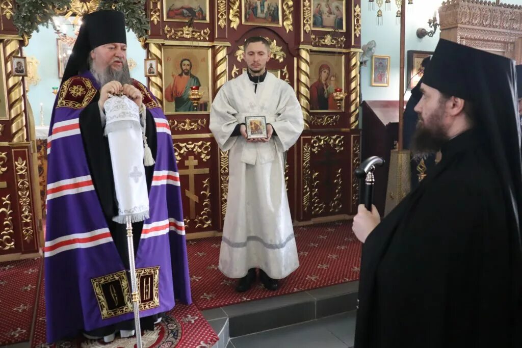 Аббат католической церкви. Настоятель мужского католического монастыря 5 букв. Настоятель мужского католического монастыря 5 букв. Аббат настоятель католического монастыря. Пастер католический священник.