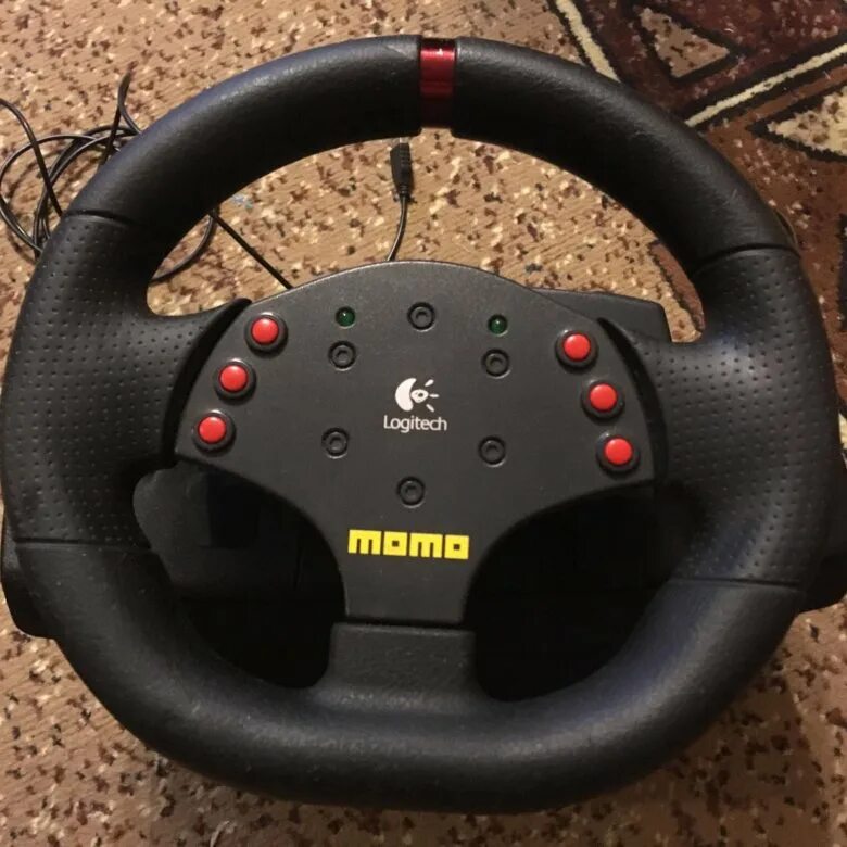 Настройка momo racing. Руль Logitech Momo Racing. Руль Логитек МОМО. Руль Лоджитек МОМО. Logitech Momo Racing Force 2005г.