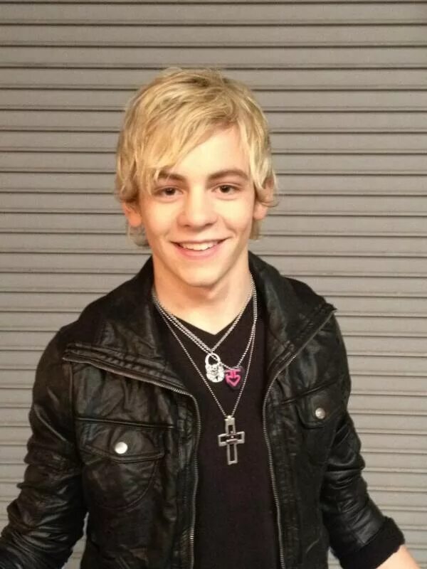 Ross lynch 2022. Егор линч лицо. Росс линч 2020. Росс линч 2021. Росс линч 2021.