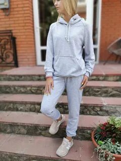 Спортивный костюм светлый