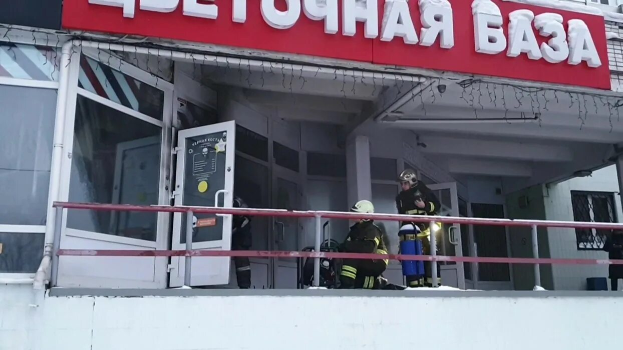 Черная кость лобня. Пожар в Алтуфьево вчера. Пожар в Алтуфьево сегодня. Черная кость Алтуфьевское шоссе. Пожар Алтуфьевское шоссе 86.