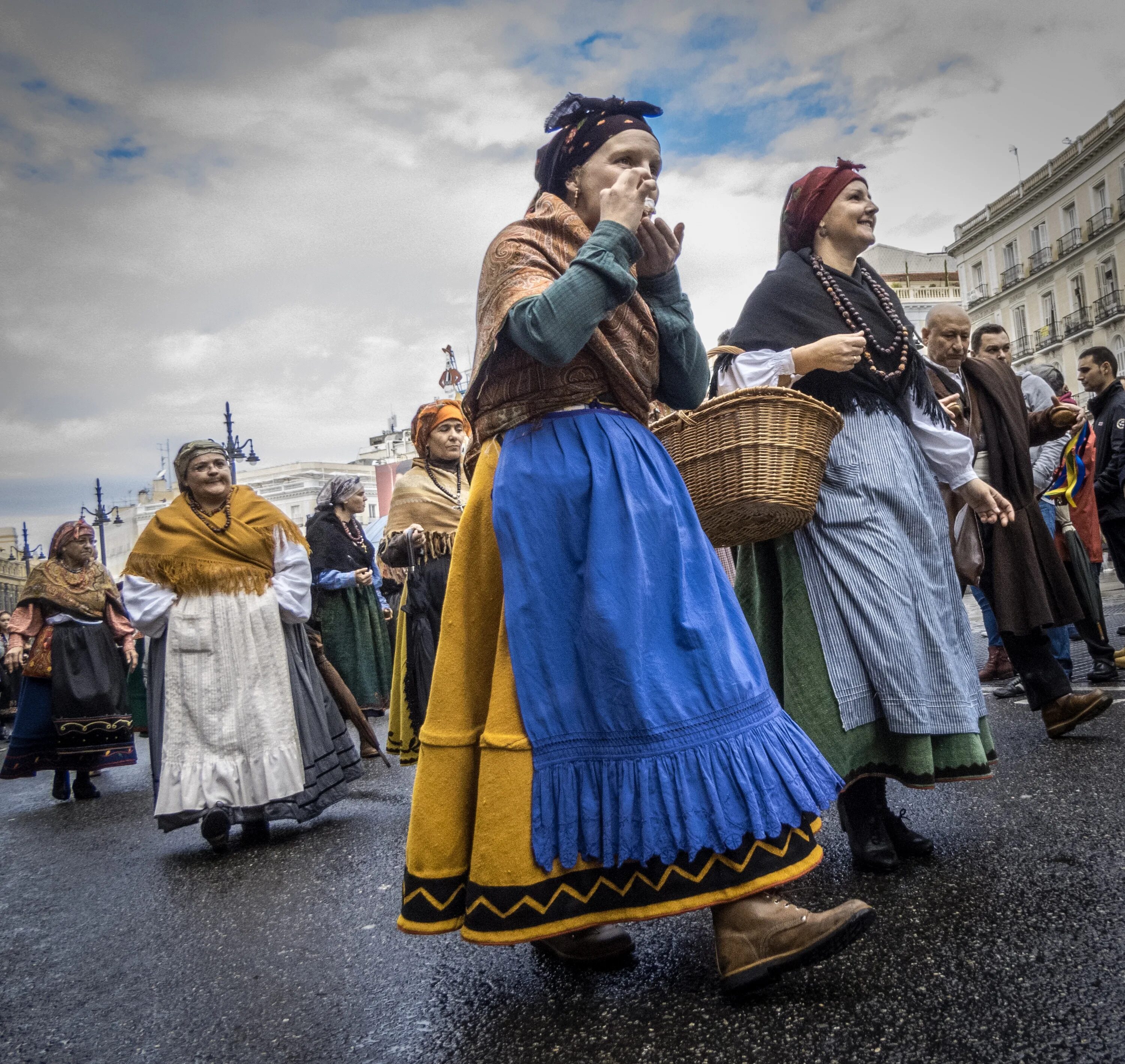 Народный фольклор европы. Фольклор. фольклор картинки. фольклор народ великобритания. фольклористика фото.