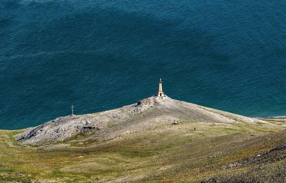Мыс кап-малёрэ. Остров тобизина приморский край. Мыс португалия крайняя точка. Земля франца иосифа остров рудольфа. Чукотка мыс дежнева.