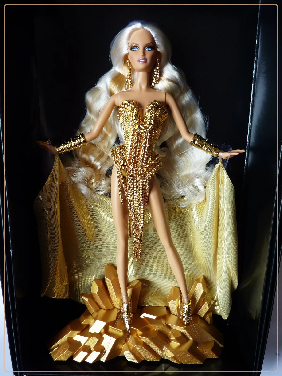 Gold art. Gold bitch. Gold bitch. Gold bitch. Gold bitch.