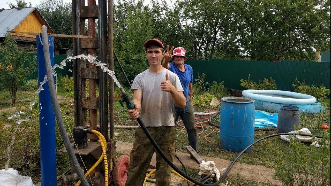 Бурение вода новосибирск. РОССПЕЦСТРОЙ бурение скважин. Скважина на воду. Буровые скважины на воду.