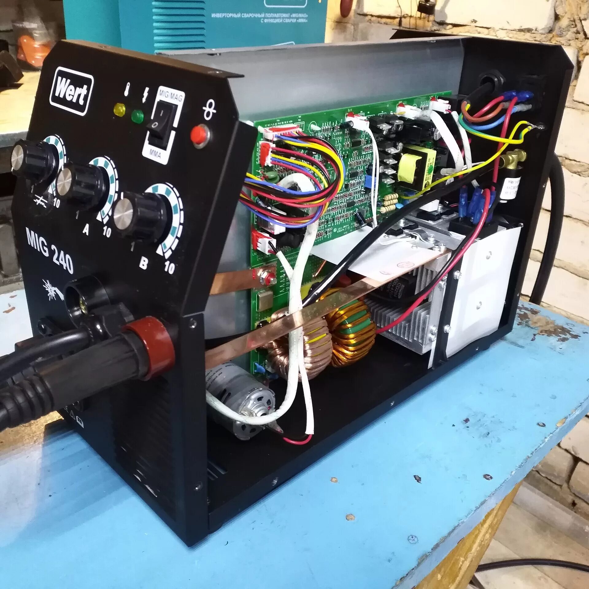 Сварочный аппарат fronius transtig 170. Wert mig 240. Brima cut 40 с компрессором бп-00000725. Сварочный аппарат кедр мма 220. Кедр профессиональное сварочное оборудование.