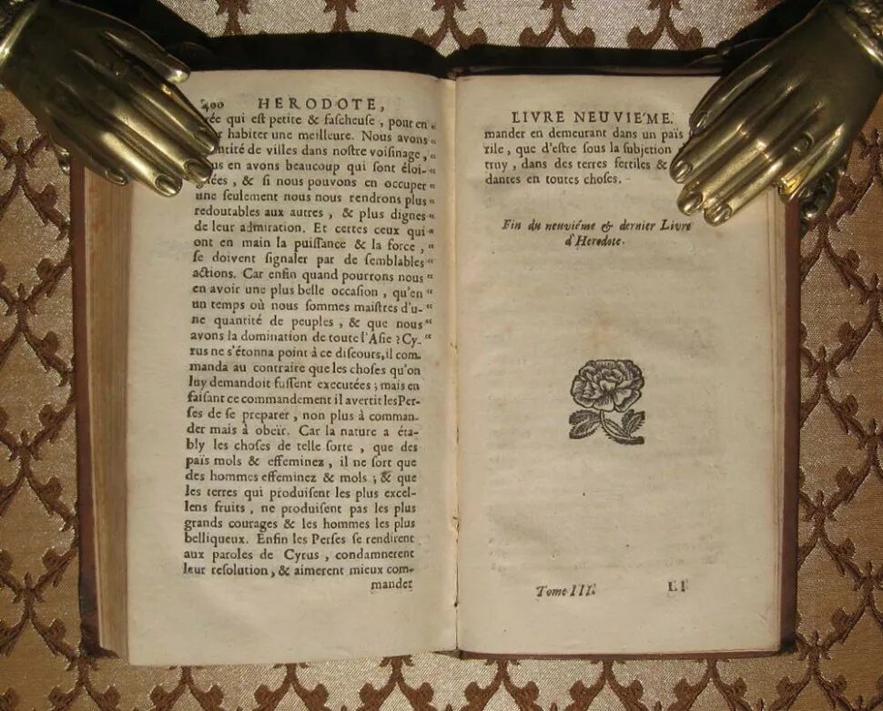 Геродот книги. Книга история (Геродот). Рукописи Геродота. Истории из Геродота книга. Хуррит книга первая