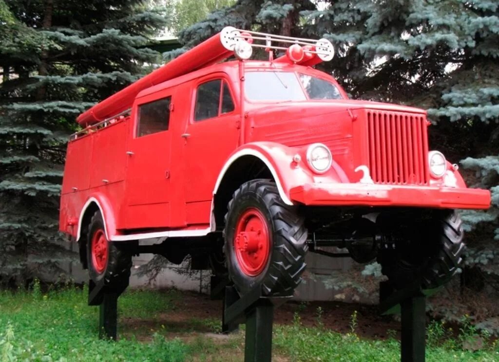 Памятник пожарному автомобилю. ГАЗ-63-ПМГ-19.. Памятник пожарной машине Люберцы. Пожарная машина ПМГ-19. ГАЗ 63 пожарная машина.