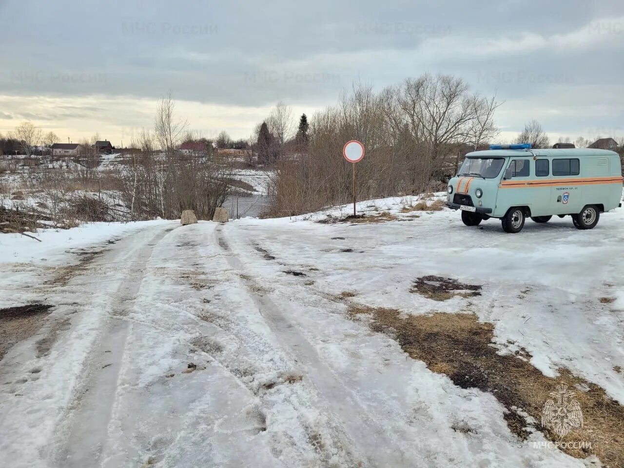 Паводок в Тульской области. Одоевский район Тульская область. Ситуация на дороге. Паводок в селе.