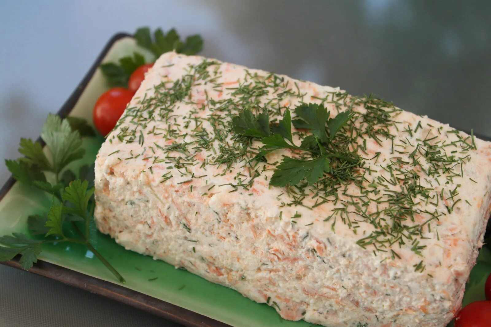 Террин из белой рыбы в водорослях. Salmon Mousse. Салат дядя Салмон. Мусс к рыбе. Заливная с консервированной горбушей