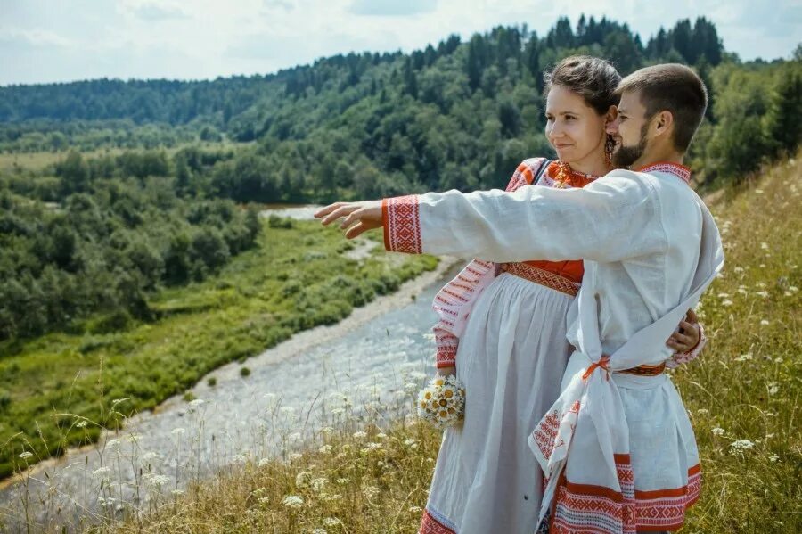 образ настоящего русского мужика. простые русские люди. парень в шапке ушанке. фото настоящей русской свадьбы. сарычев богатырь.