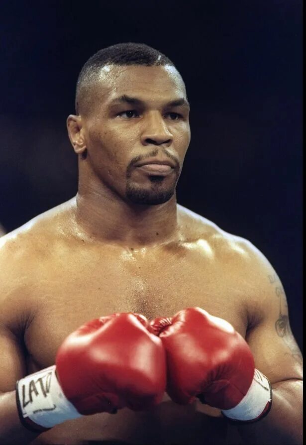 Боксер тайсон. Майк тайсон. майк тайсон боксер. майк тайсон фото. mike tyson 1996.