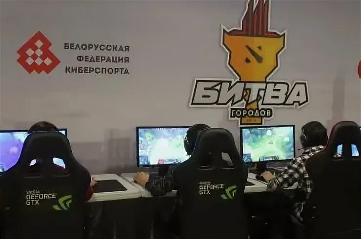 Virtus pro 2020 кс го. Пкс стандофф. Наушники киберспортсменов cs go. Осирис киберспортсмен. Стендов киберспорт.