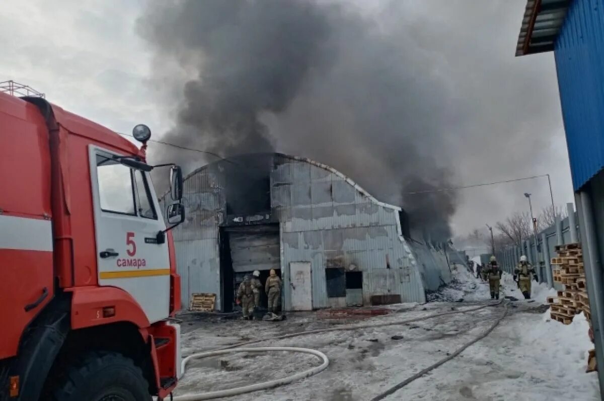 Горит в самаре сейчас кировском районе. Мчс самара пожар. пожар на олимпийской. пожар на ангаре. пожар в самаре 15ян.