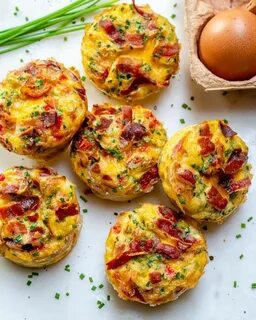 Маффин с яйцом и беконом