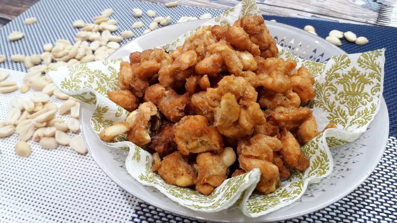Как вкусно пожарить арахис. Арахис в кляре. орешки в кляре. орехи в кляре. орешки в кляре к пиву.