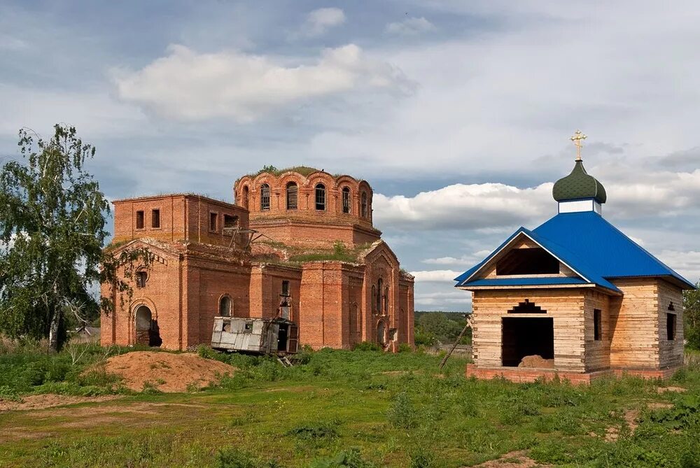 Село красная река Старомайнского района Ульяновской области. Село красная река Старомайнского района Ульяновской области храм. Село красная река Ульяновская область. Красная речка Старомайнский район Церковь.