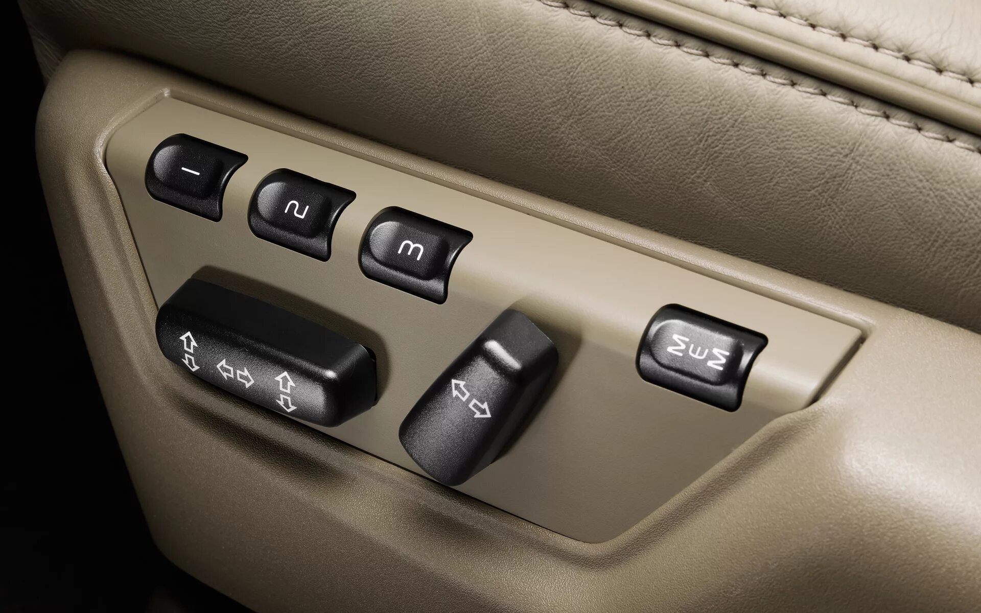Как работает память сидений. Кнопки вольво xc90. volvo xc90 память сидений. вольво хс90 память сидений. вольво хс90 кнопка usb.