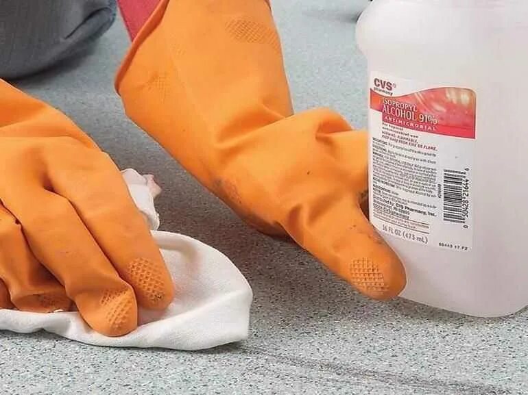 Mercurochrome sahakarn. Пятно от йода. Йод на линолеуме. Как убрать пятно от йода. Как отмыть йод с линолеума.