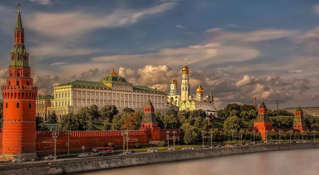 Какой бывает кремль. Город федерального значения москва. покажите нам кремль. столица рф и город федерального значения. столица россии в 19.