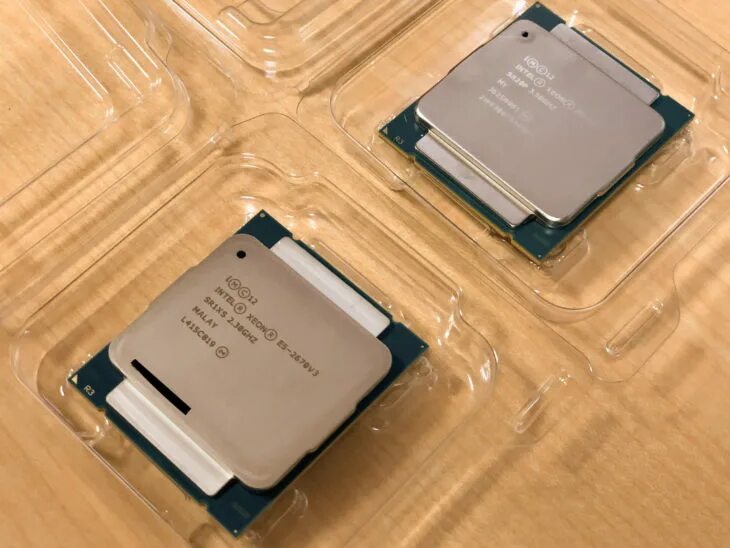 Xeon e5 2670 v3. Xeon e5 2670 v3 без крышки. Xeon e5 2670 v3 скальпирование. Xeon e5 2670 v3 lga2011. Интел е5 2670