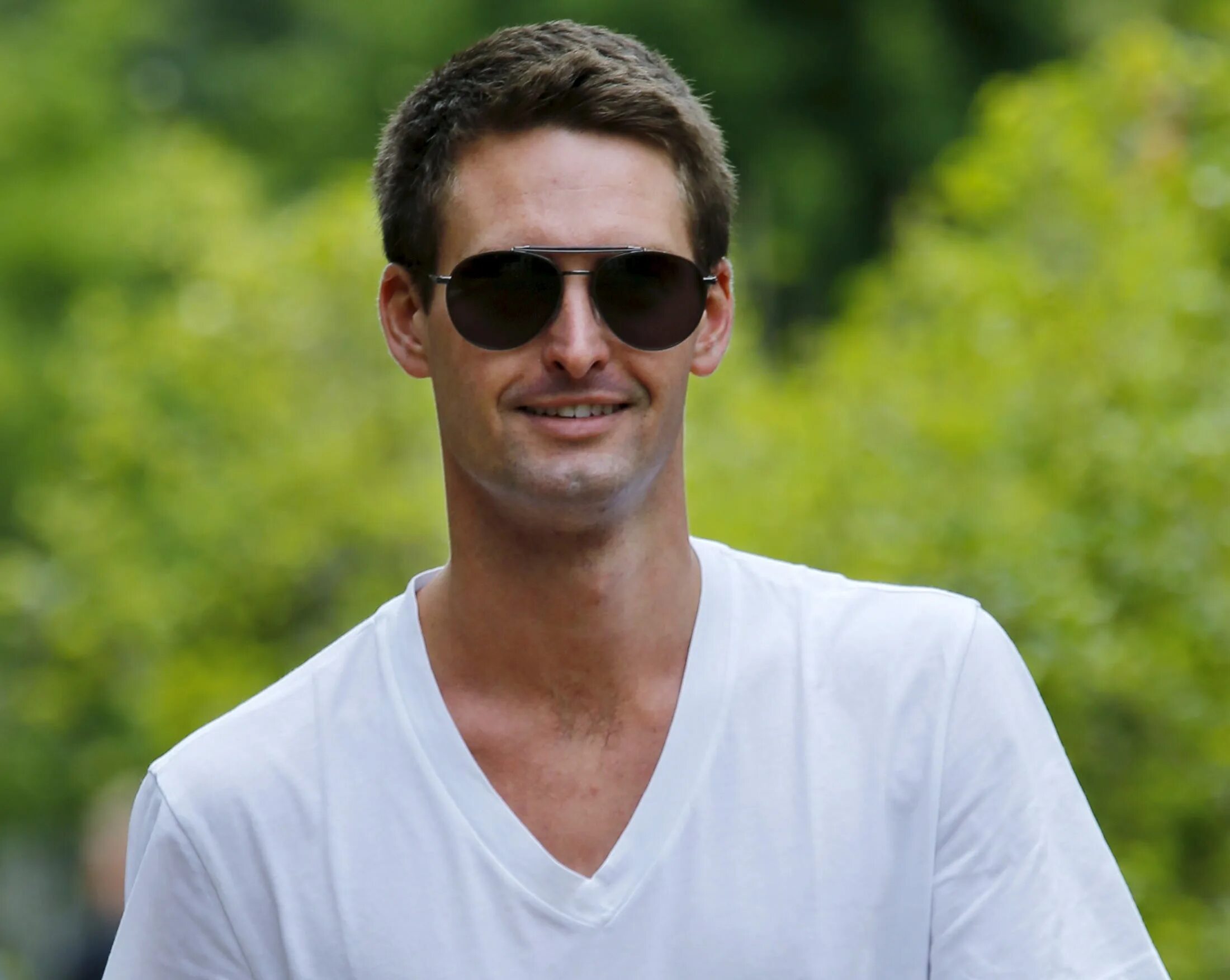 Человеку 30 лет какого он года. Evan Spiegel. Лицо. Красивое мужское лицо.