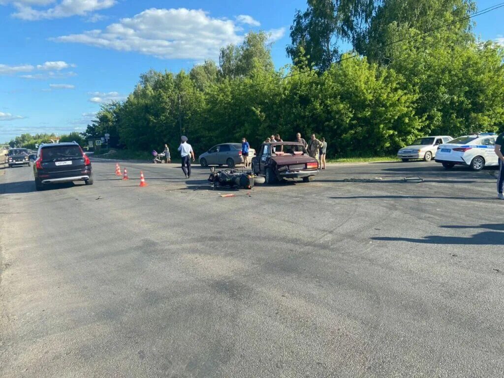 Аварии 06. Машина на дороге. Дорога перекрыта. Авария в Рязанской области с участием мотоциклиста. Авария с мотоциклом Сасово.