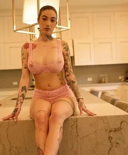 Danielle Bhad Bhabie Bregolis Boobs Are Confusing.
