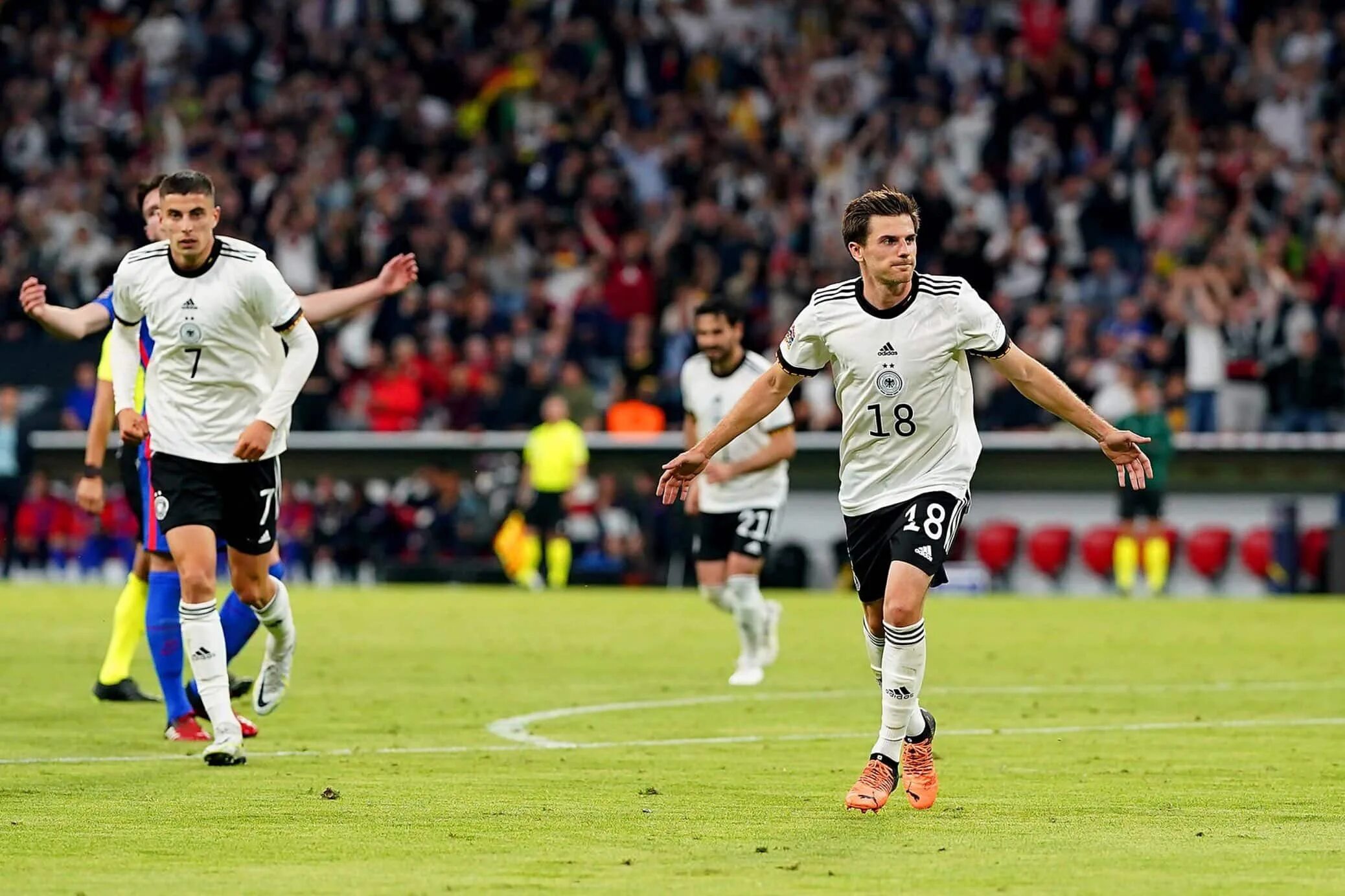 UEFA Nations League England Germany 2022. Германия Англия 1-1. Йонас Хофманн 2022. Германия Англия 2001. Германия 3 июня