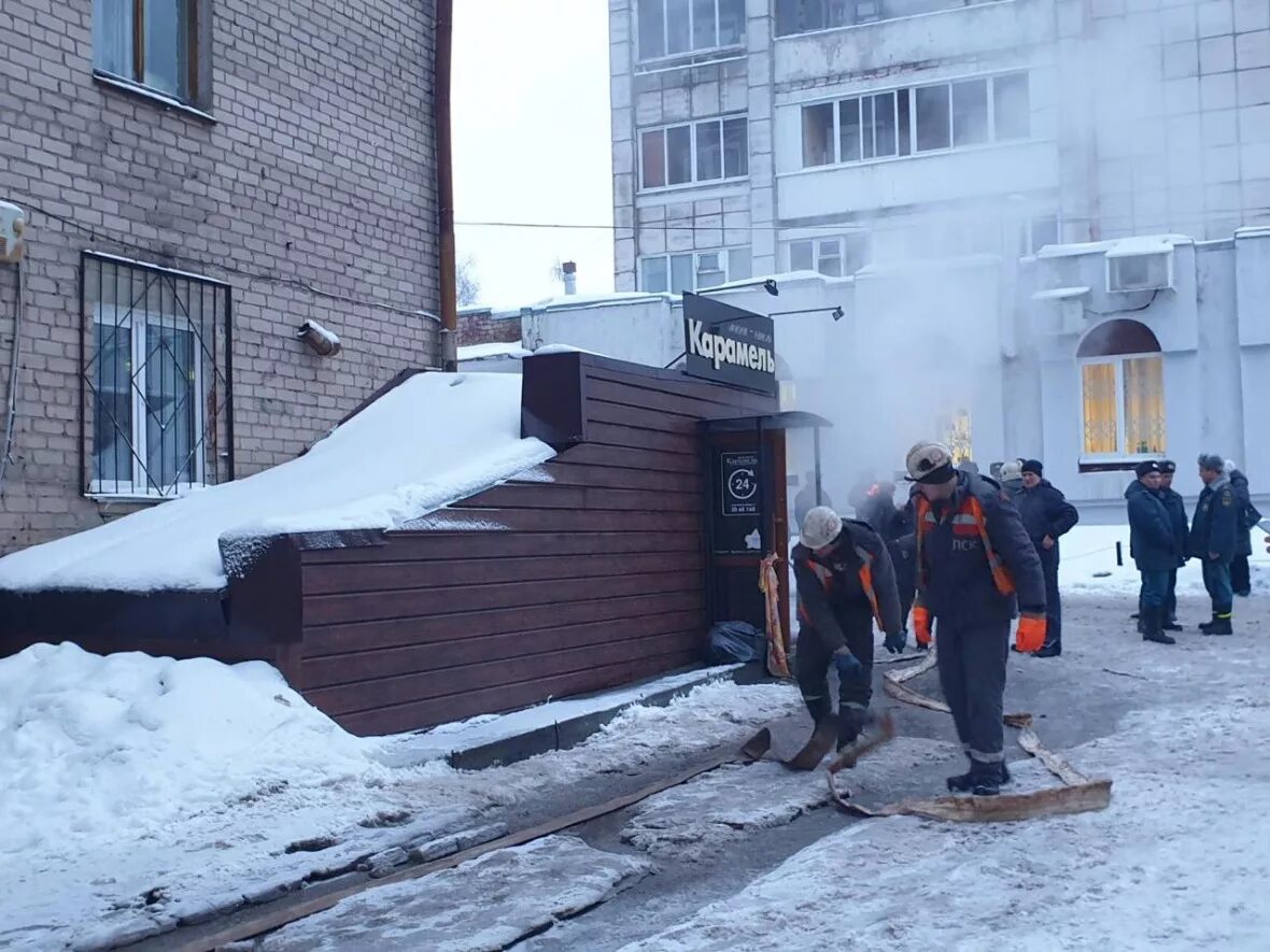 Прорыв пермь. Отель карамель пермь прорыв трубы. карамель гостиница пермь прорвало трубу. отель карамель пермь трагедия. гостиница карамель пермь.