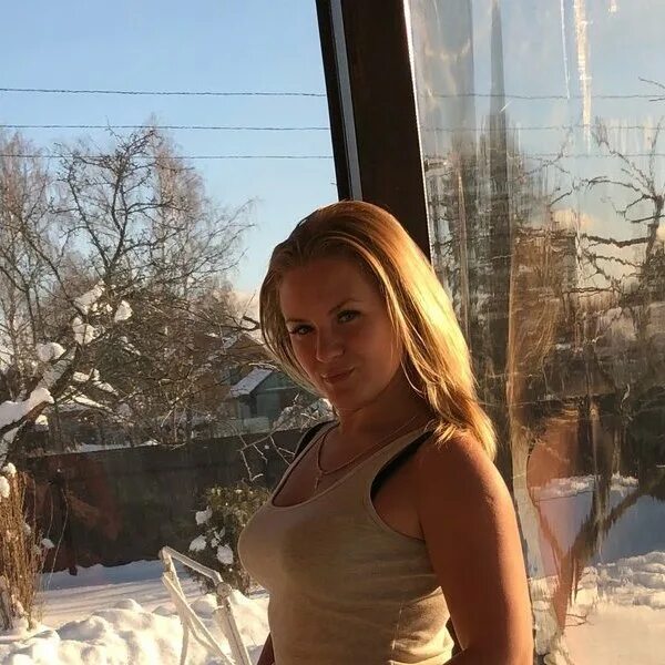 Девушки старая купавна. Женщины купавна. Девушка старая купавна. Бочкова настя горно-алтайск. Девушка старая купавна.