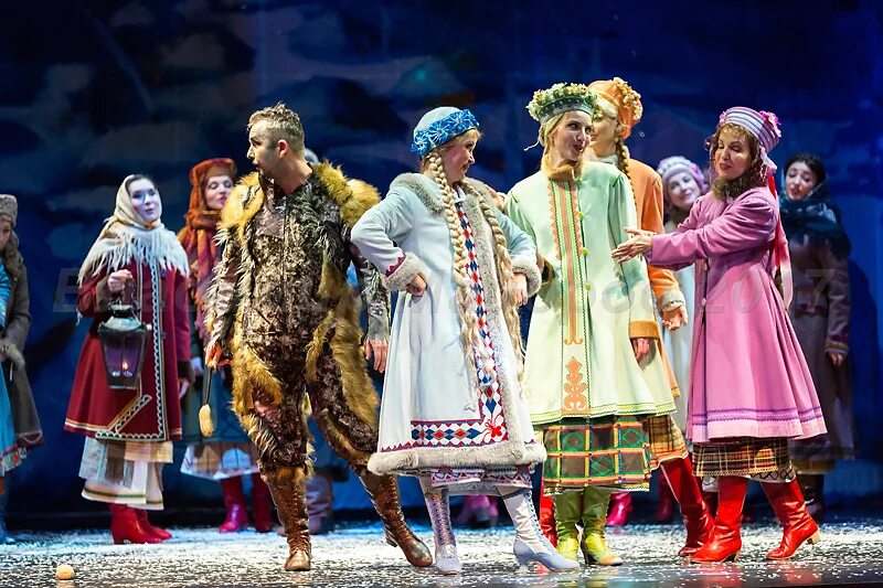 П и чайковский опера черевички. Черевички чайковский. черевички опера чайковского. черевички театр покровского.