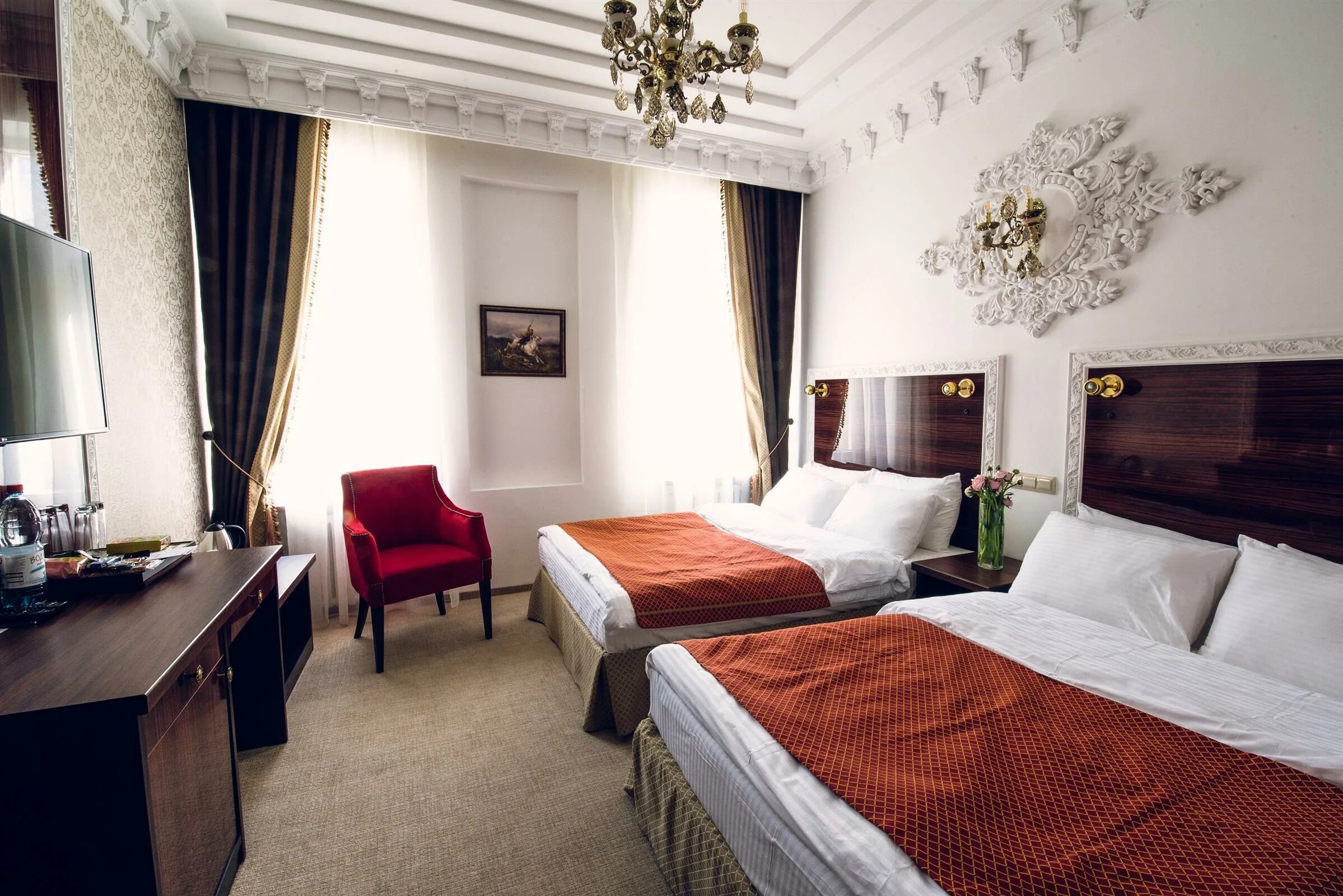 Кремлевский люкс отель националь. Гостиница националь в москве фото. Отель садовническая москва. Жилье москва гостиницы. Националь гостиница москва номера.