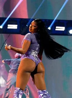 Megan Thee Stallion Flaunts Big Ass on Stage at 2022 iHeartRadio Music Fest...