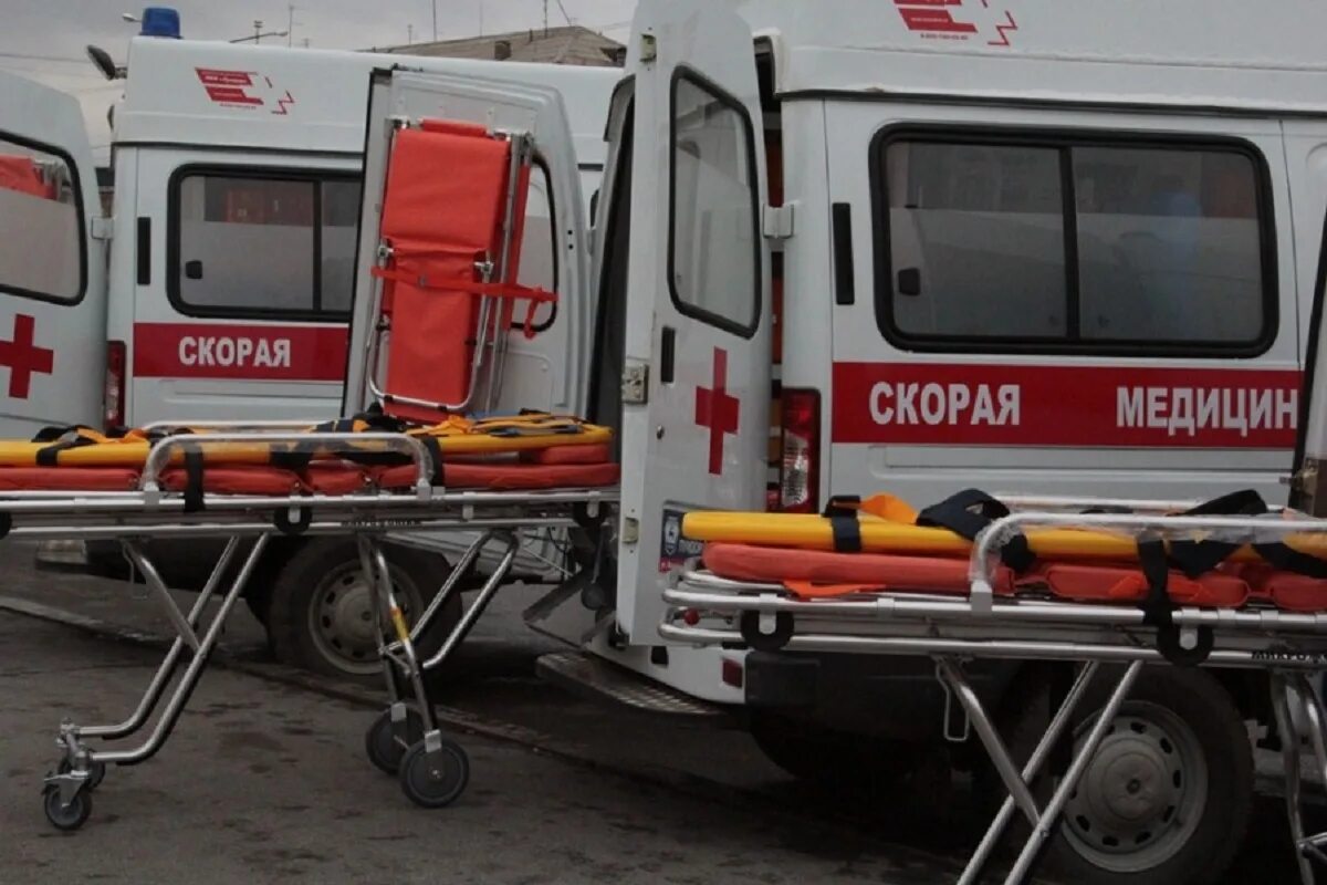 Скорая перевозка. Автомобиль для транспортировки пациентов. Транспортировка скорая картинки. Скорая транспортная. Машина скорой внутри.