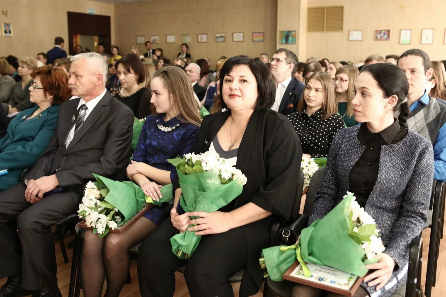 Минздрав Ульяновской области. Здравоохранение Ульяновск. Министр здравоохранения Ульяновской области. Телефон здравоохранения ульяновской области