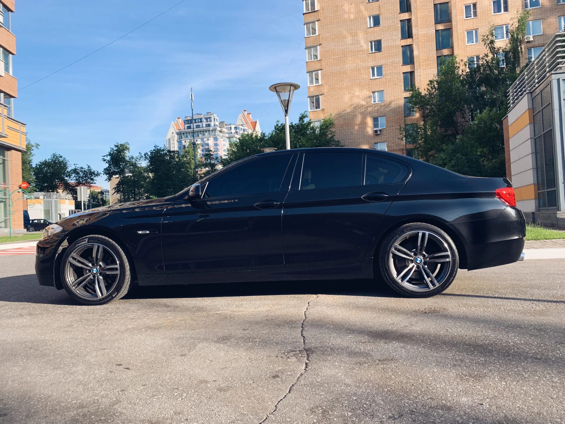 М5 19. BMW f10 r19. 343 Стиль БМВ f10. BMW 5 f10 r19. BMW f10 343 стиль r20.