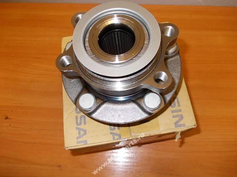 ступичный подшипник ниссан тиида. ступица передняя nissan tiida 2008 год. ступица ниссан тиида передняя. 40202-el000. ступичный подшипник ниссан тиида 2008.