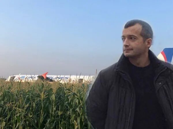 Правее на солнце вдоль. Дамир Юсупов 2023. 15 Августа 2019 Дамир Юсупов. Дамир Юсупов на солнце вдоль рядов кукурузы. Идём на солнце вдоль рядов кукурузы.