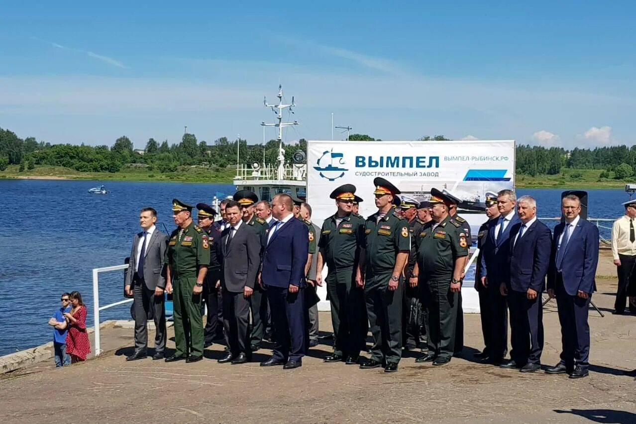 Рыбинский судостроительный завод. Посёлок судоверфь рыбинск. Судостроительный завод вымпел рыбинск. Поселок судоверфь рыбинский. Погода на судоверфи рыбинск.