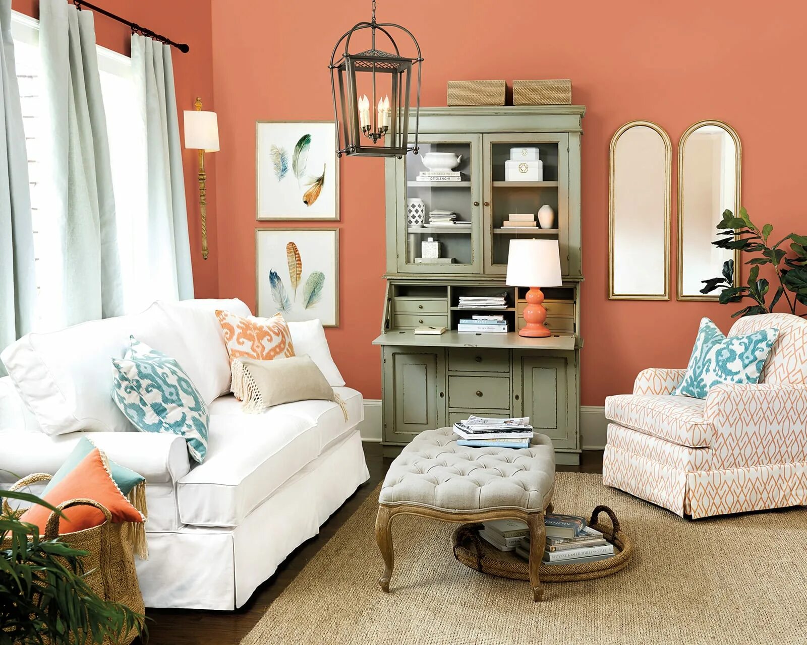 Товарищ месяц комната мебель какое слово. Коралловый цвет в интерьере. Коралловый цвет стен. Коралловая мебель в интерьере. Коралловый цвет в интерьере гостиной.