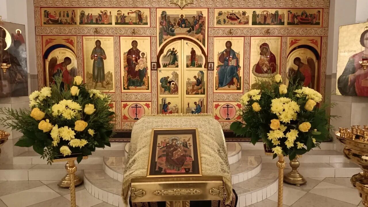 чудотворная икона божией матери всецарица. храм всех святых икона всецарица. храм всех святых икона всецарица. икона «всецарица», монастырь ватопед. всецарица рукописную.