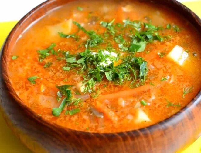 Рассольник ленинградский с говядиной. Рассольник "ленинградский" постный с перловкой. Постный рассольник с перловкой и солеными. Рассольник с грибами. Суп рассольник эстетика.