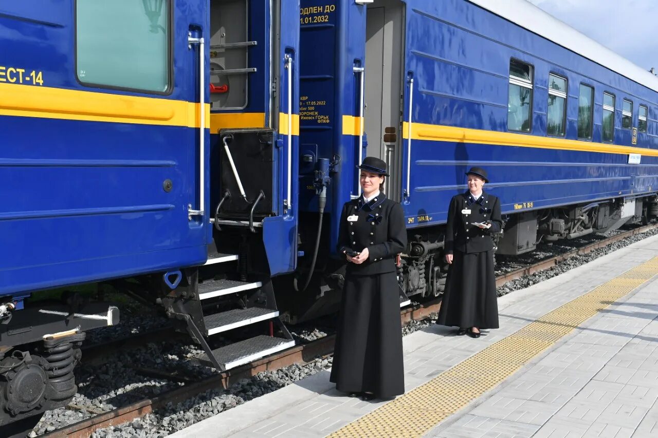 Купить билеты на поезд сортавала рускеала. Поезд Сортавала Рускеала ретро поезд. Поезд Рускеала Сортавала ретропоезд. Ретро поезд Сортавала Рускеальский экспресс. Сортавала-Рускеала ретро поезд проводник.