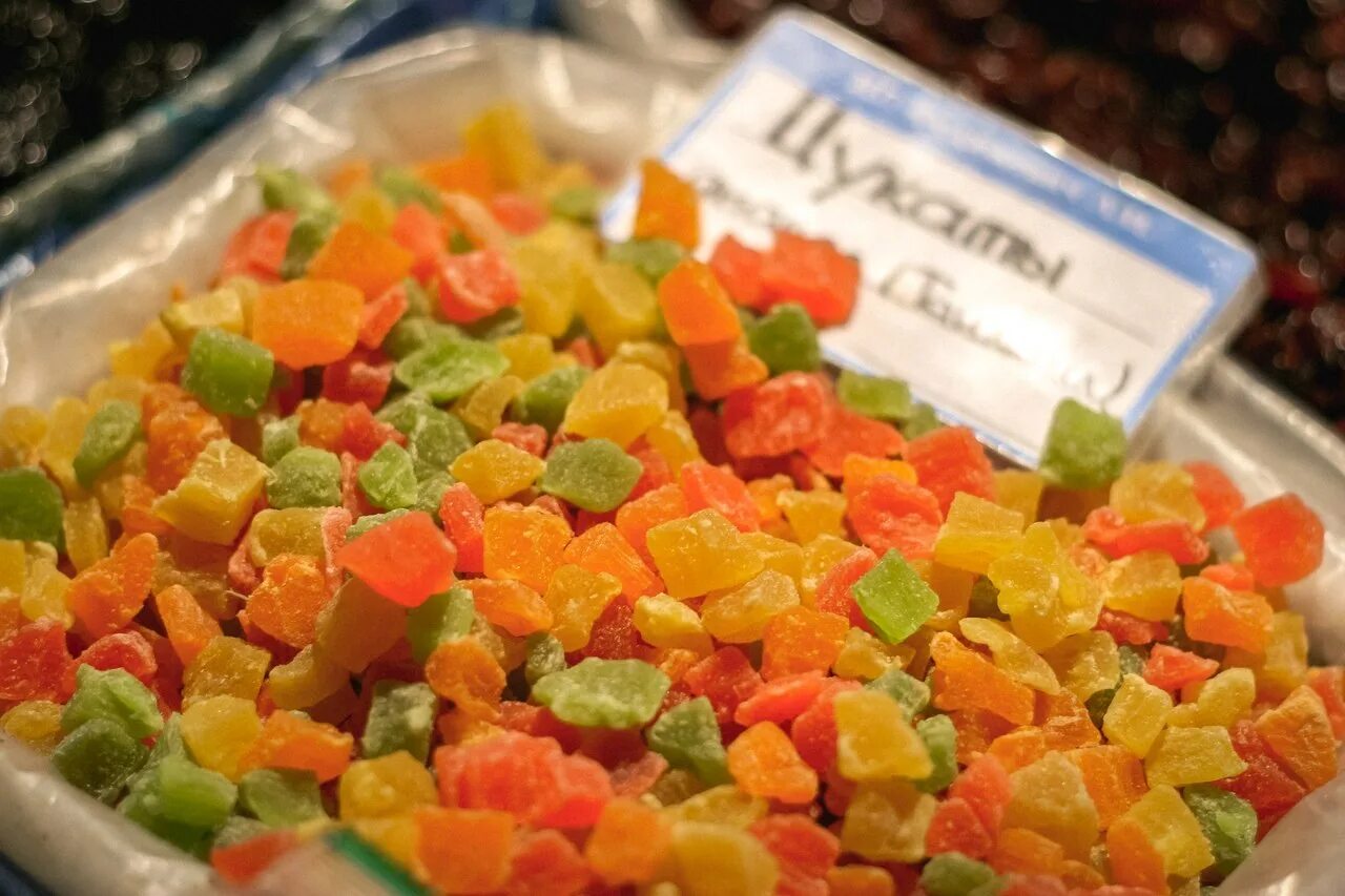 Сушеные фрукты. Апельсиновые цукаты. Цукаты разноцветные. Цукаты домашние. Необычные цукаты.